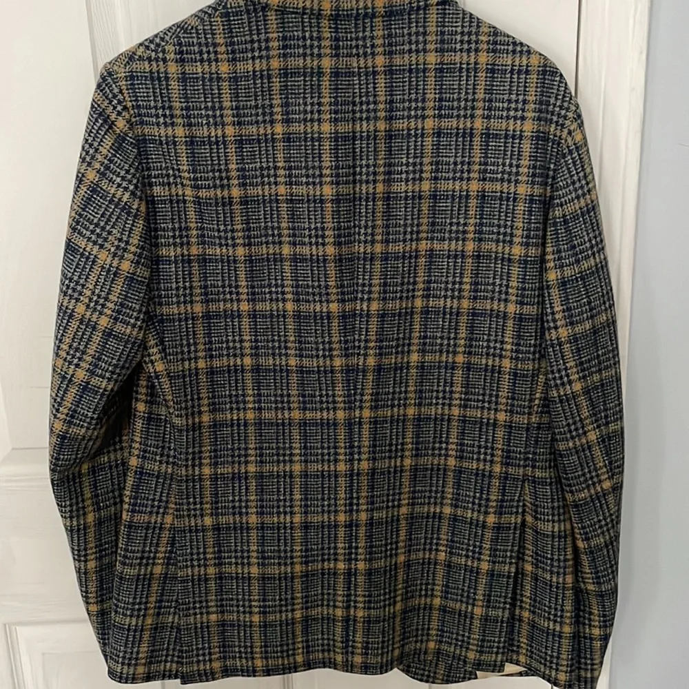 Mens plaid partially lined sport coat. - Picture 5 of 6